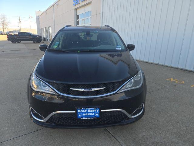 used 2019 Chrysler Pacifica car, priced at $11,400