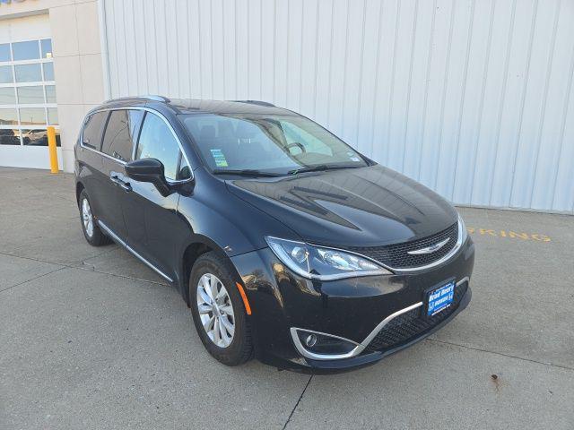used 2019 Chrysler Pacifica car, priced at $11,400