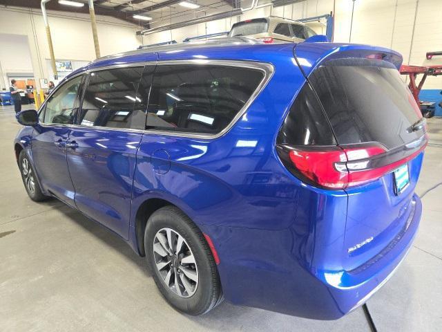 used 2021 Chrysler Pacifica car, priced at $16,500