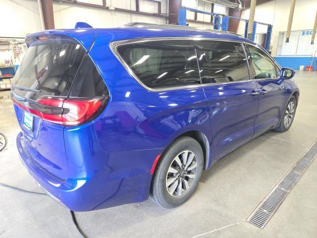 used 2021 Chrysler Pacifica car, priced at $16,500
