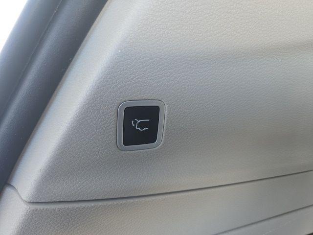 used 2017 Chrysler Pacifica car, priced at $16,700