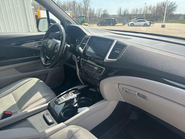 used 2016 Honda Pilot car, priced at $15,400
