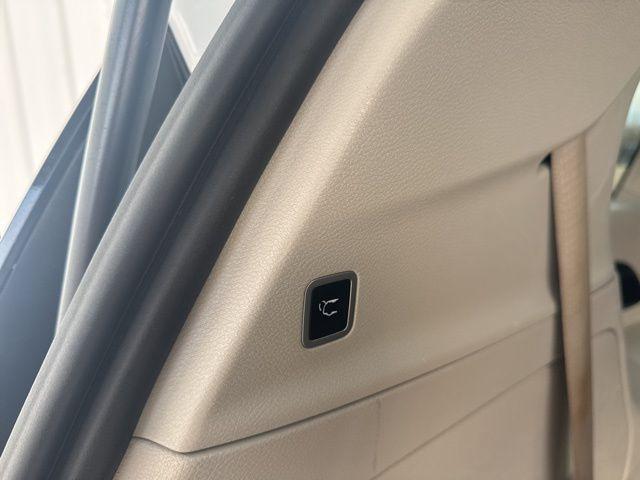 used 2020 Chrysler Pacifica car, priced at $13,100