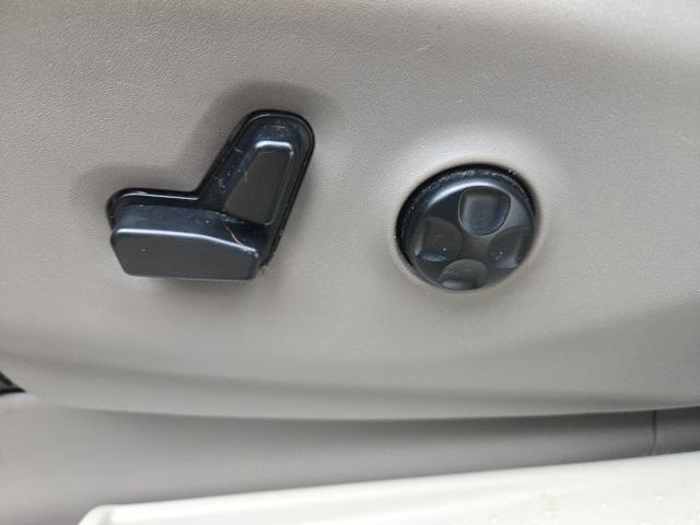 used 2017 Chrysler Pacifica car, priced at $15,300