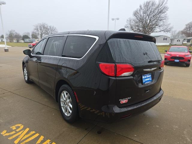 used 2017 Chrysler Pacifica car, priced at $15,300