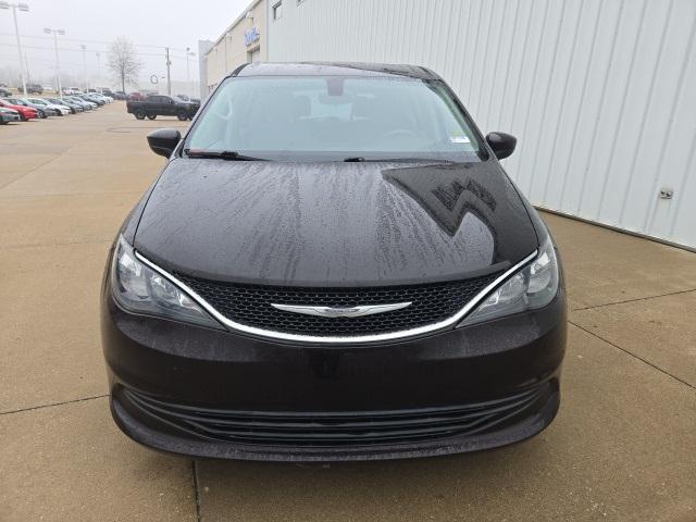 used 2017 Chrysler Pacifica car, priced at $15,300
