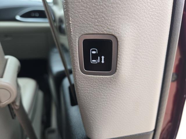 used 2019 Chrysler Pacifica car, priced at $22,800