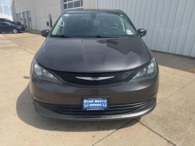 used 2018 Chrysler Pacifica car, priced at $13,900