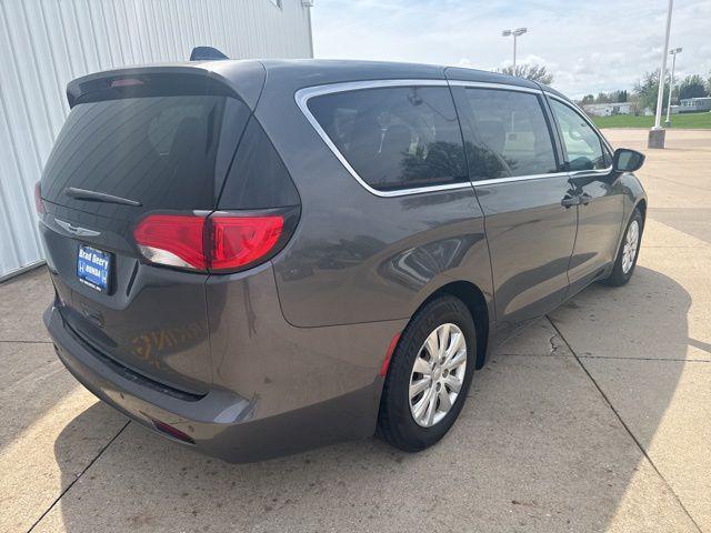 used 2018 Chrysler Pacifica car, priced at $13,900