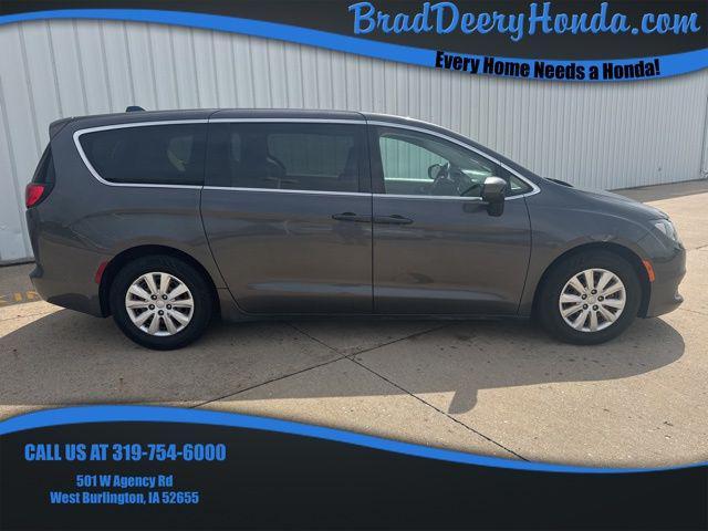 used 2018 Chrysler Pacifica car, priced at $13,900