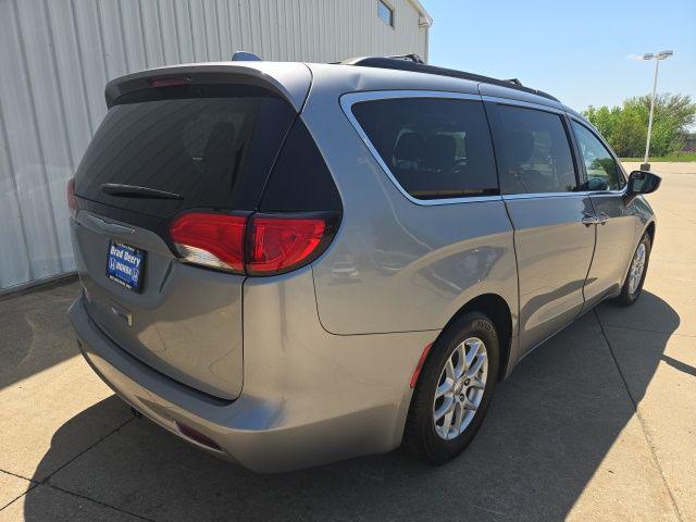 used 2017 Chrysler Pacifica car, priced at $12,880