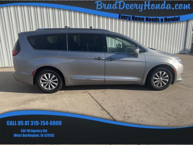 used 2019 Chrysler Pacifica car, priced at $13,700