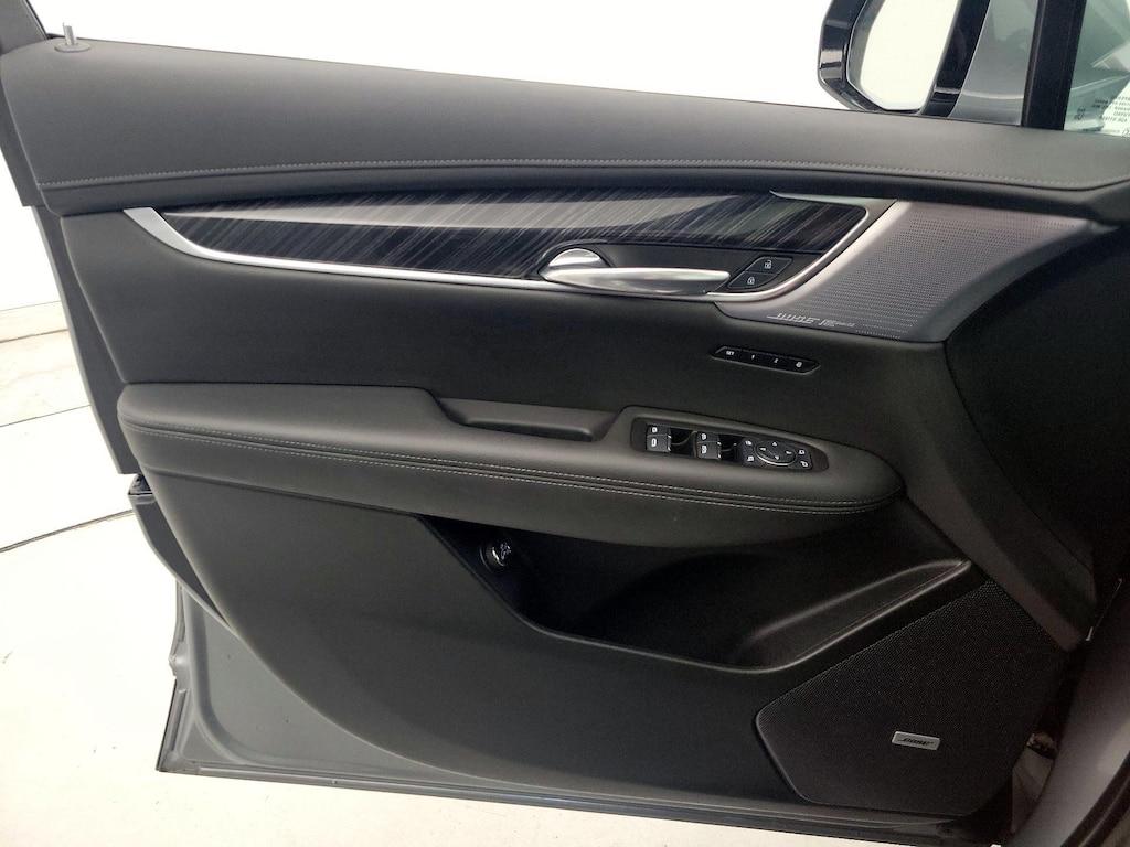 used 2025 Cadillac XT6 car, priced at $40,998
