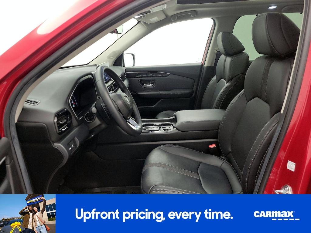 used 2025 Honda Pilot car, priced at $44,998