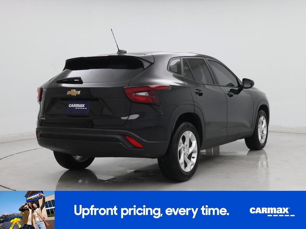 used 2025 Chevrolet Trax car, priced at $23,998