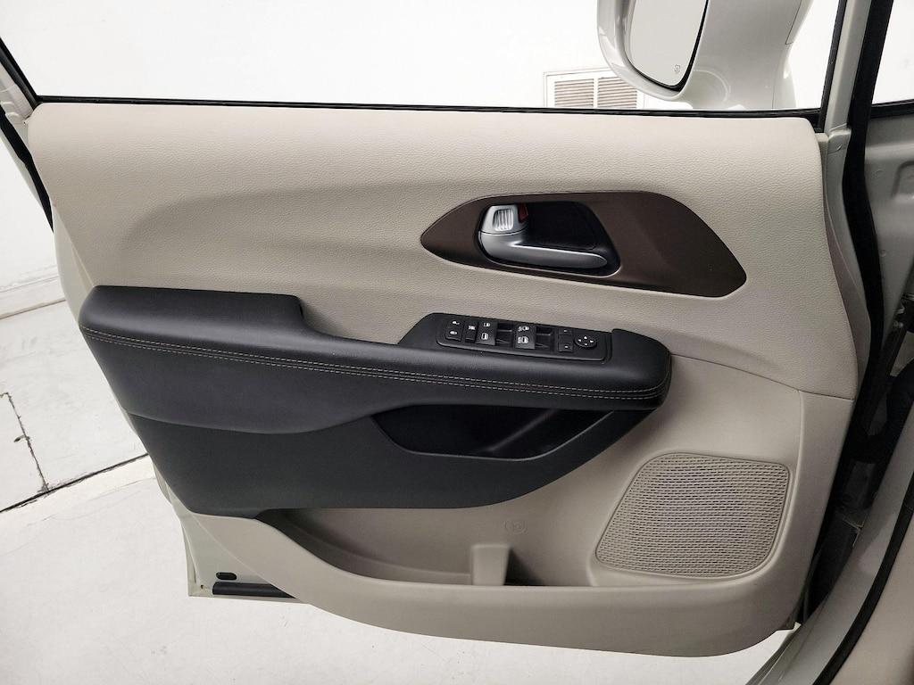 used 2017 Chrysler Pacifica car, priced at $19,998