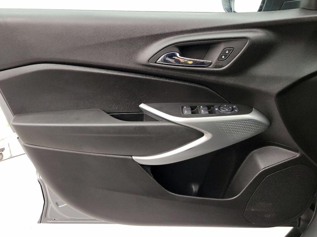 used 2025 Chevrolet Trax car, priced at $23,998
