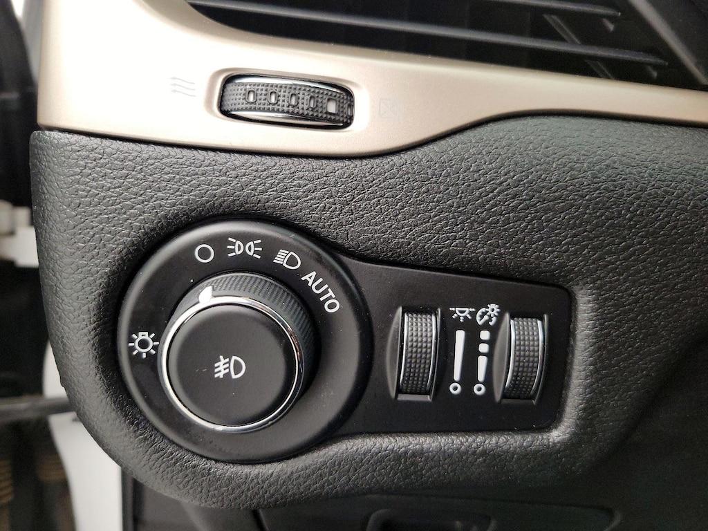 used 2015 Jeep Cherokee car, priced at $12,998