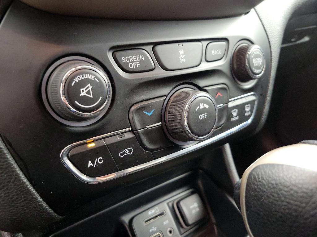 used 2015 Jeep Cherokee car, priced at $12,998