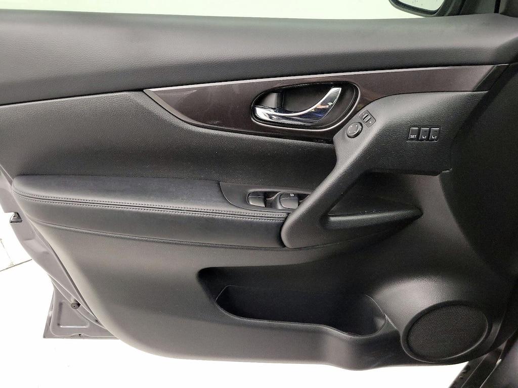 used 2019 Nissan Rogue car, priced at $17,998