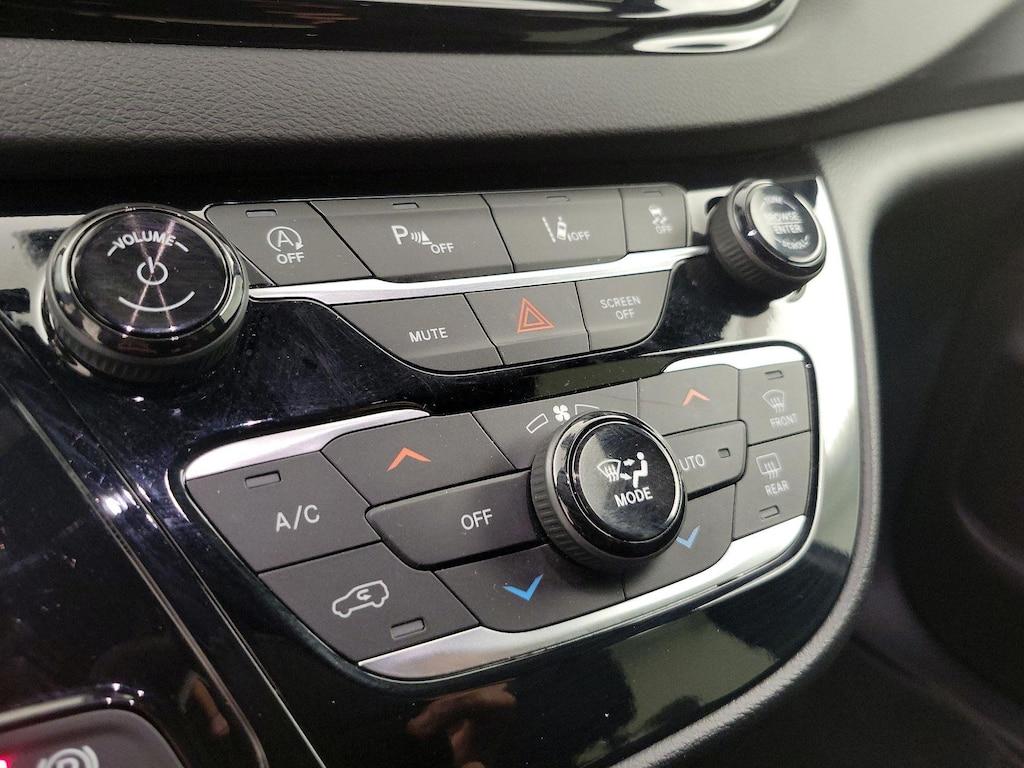 used 2025 Chrysler Pacifica car, priced at $31,998