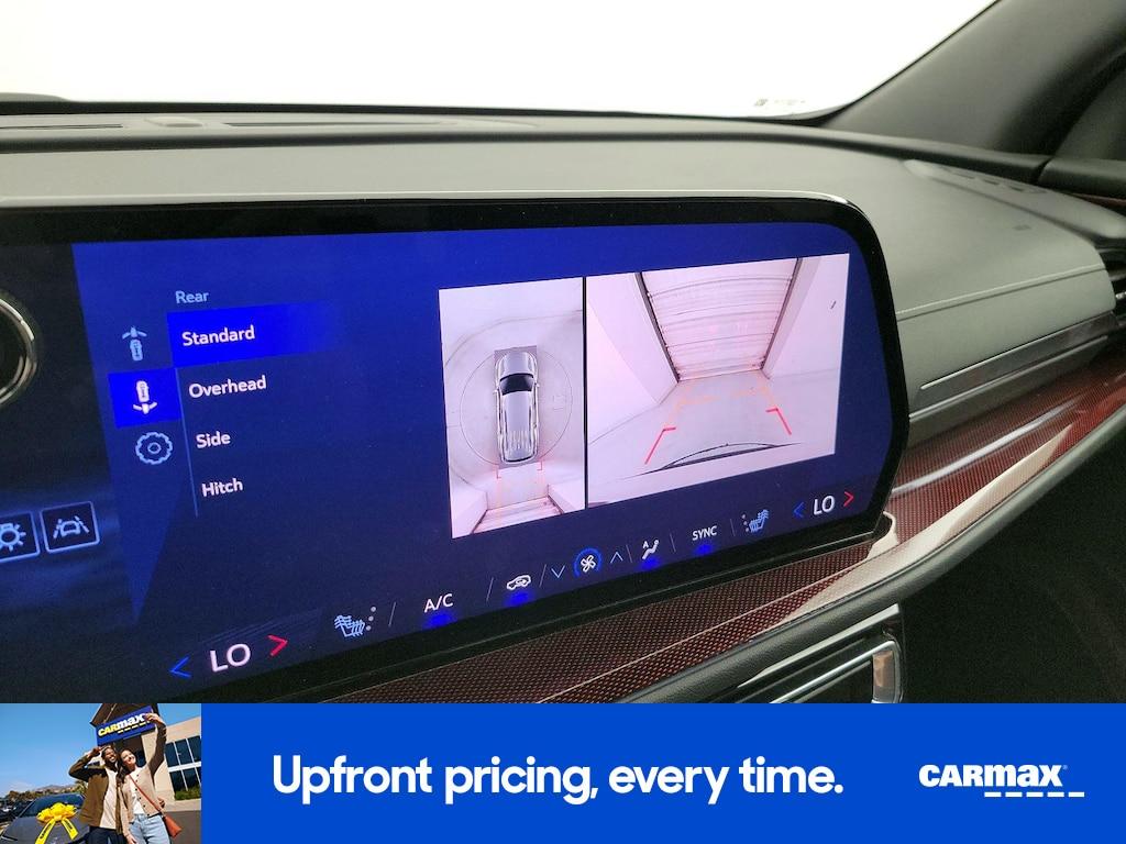 used 2024 Chevrolet Traverse car, priced at $45,998