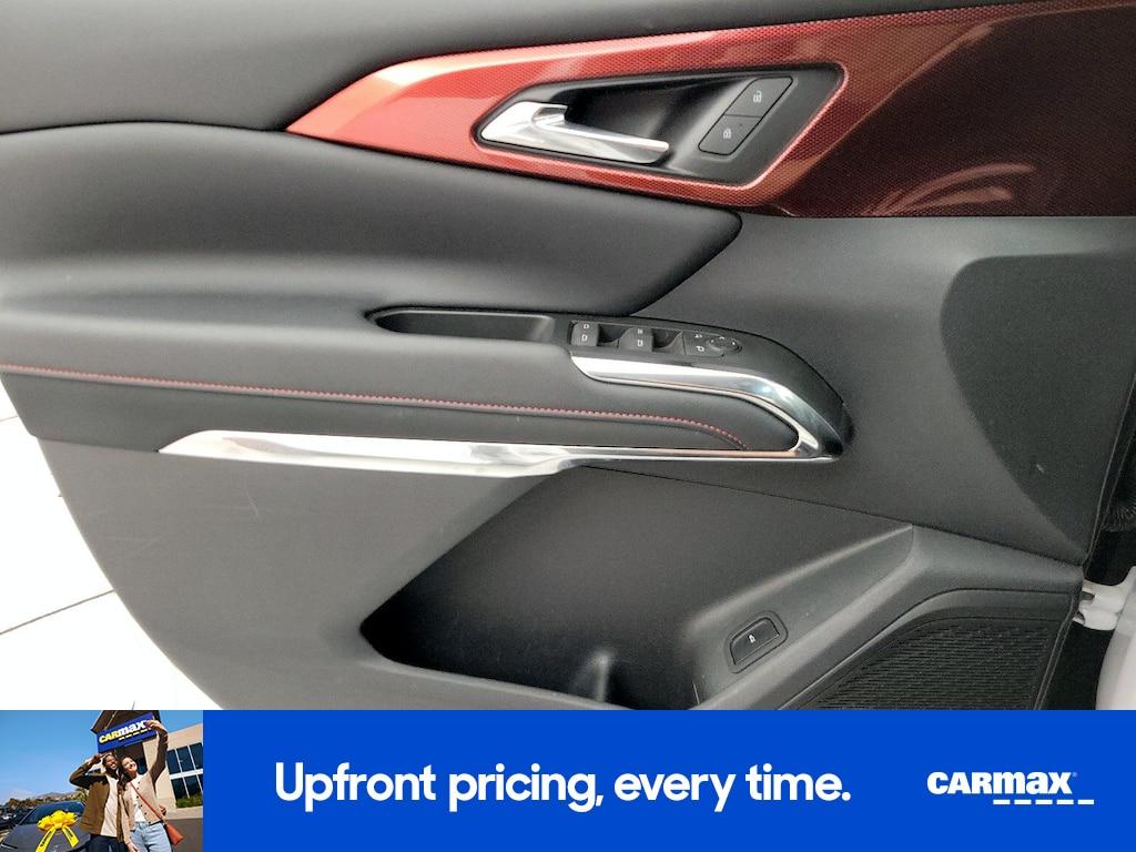 used 2024 Chevrolet Traverse car, priced at $45,998