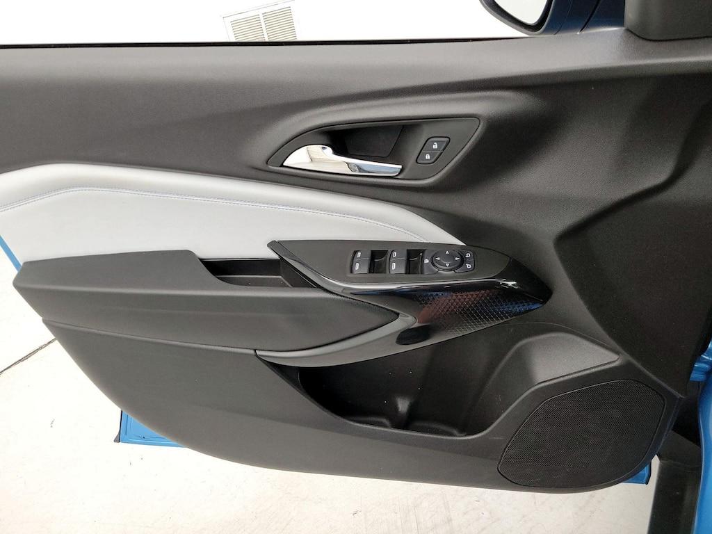 used 2025 Chevrolet Trax car, priced at $23,998