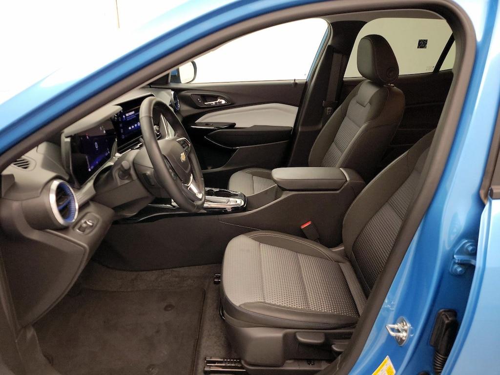 used 2025 Chevrolet Trax car, priced at $23,998