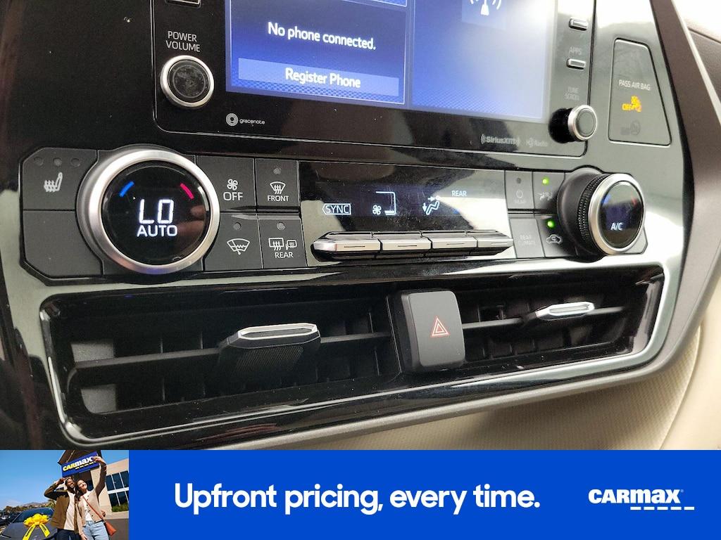 used 2020 Toyota Highlander car, priced at $32,998