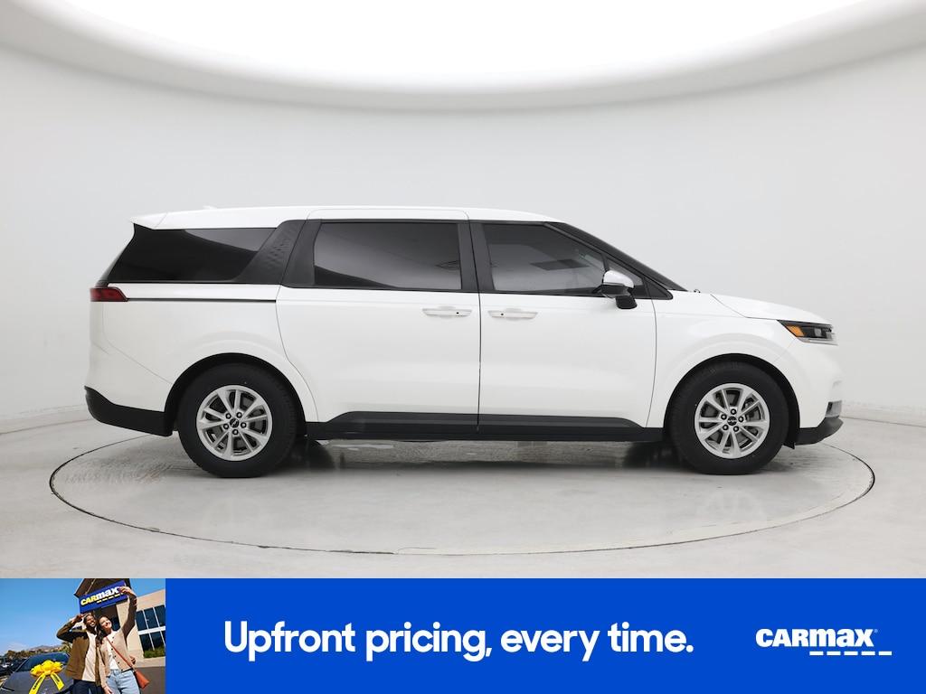 used 2024 Kia Carnival car, priced at $31,998