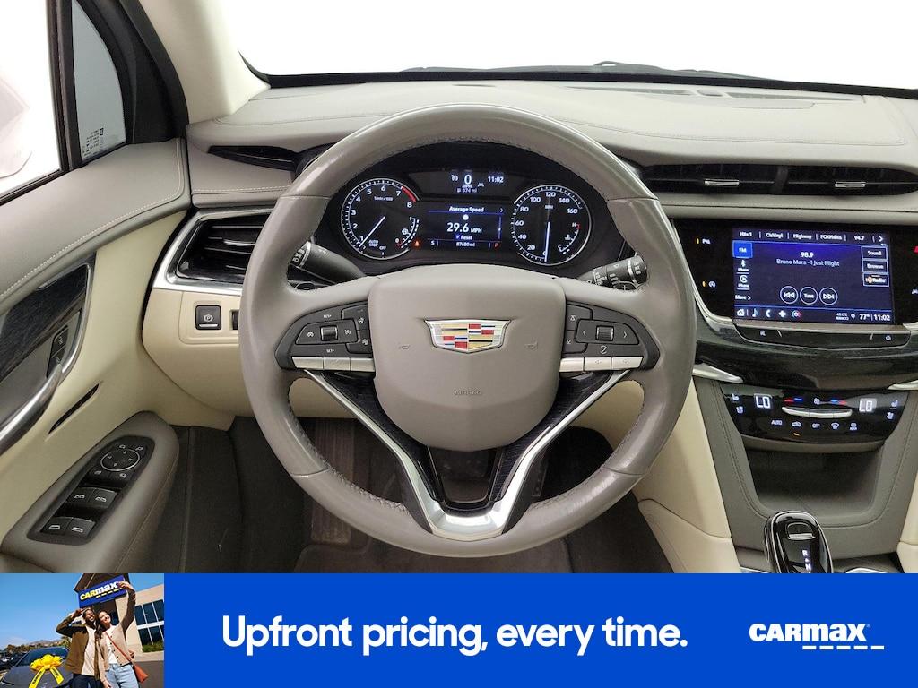 used 2022 Cadillac XT6 car, priced at $27,998