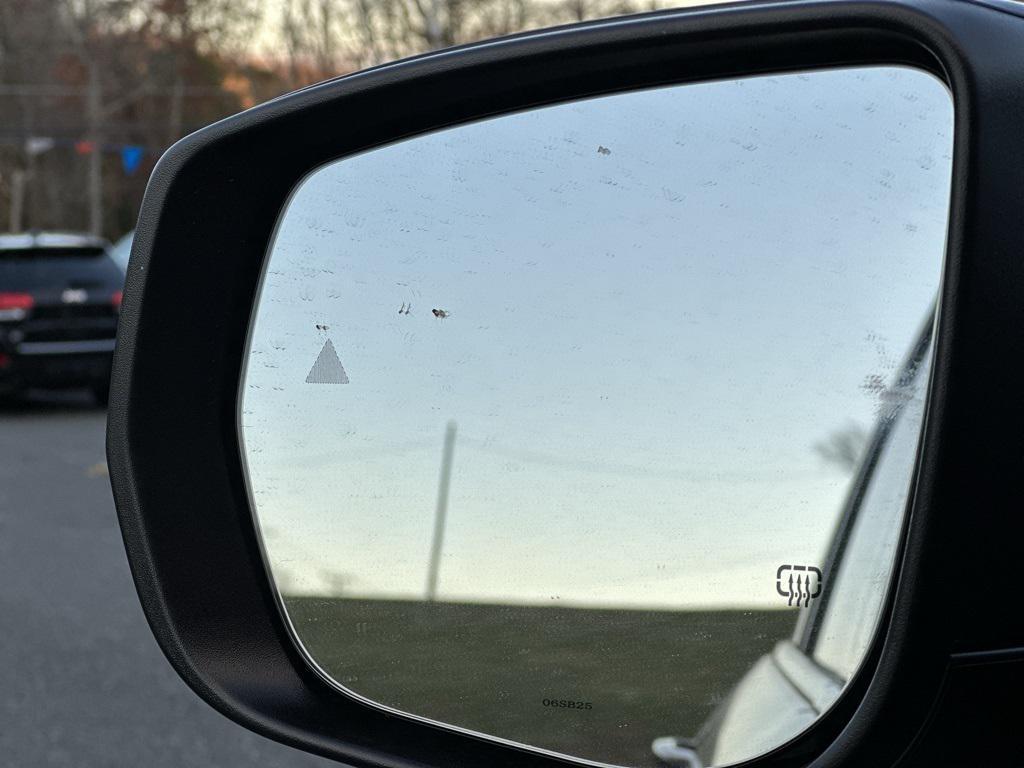 new 2025 Jeep Grand Cherokee car, priced at $33,365