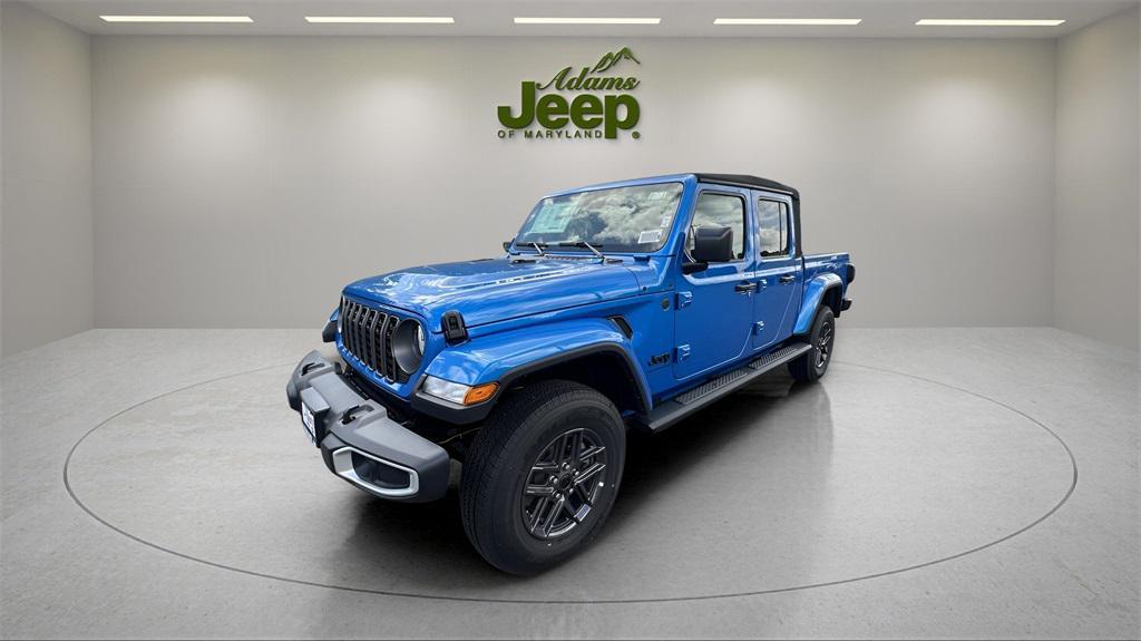 new 2025 Jeep Gladiator car, priced at $42,670