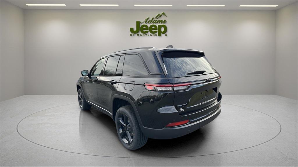 new 2025 Jeep Grand Cherokee car, priced at $38,555