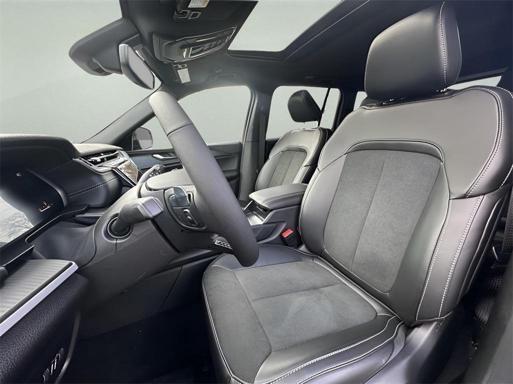 new 2025 Jeep Grand Cherokee car, priced at $38,555