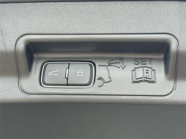 new 2025 Ford Explorer car, priced at $43,665