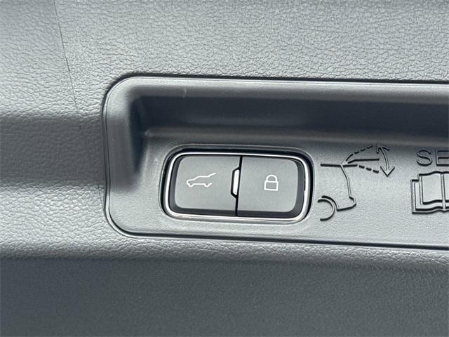 new 2025 Ford Explorer car, priced at $44,460