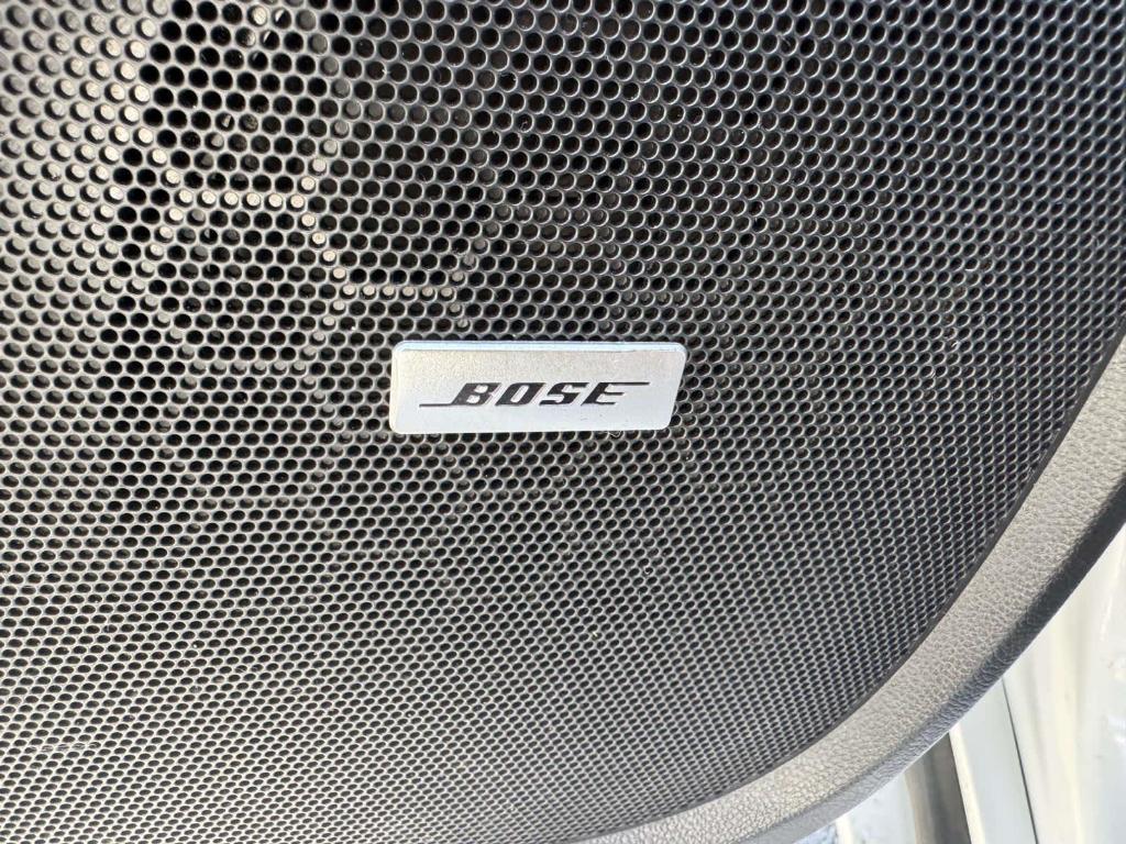 used 2023 Chevrolet Traverse car, priced at $29,295