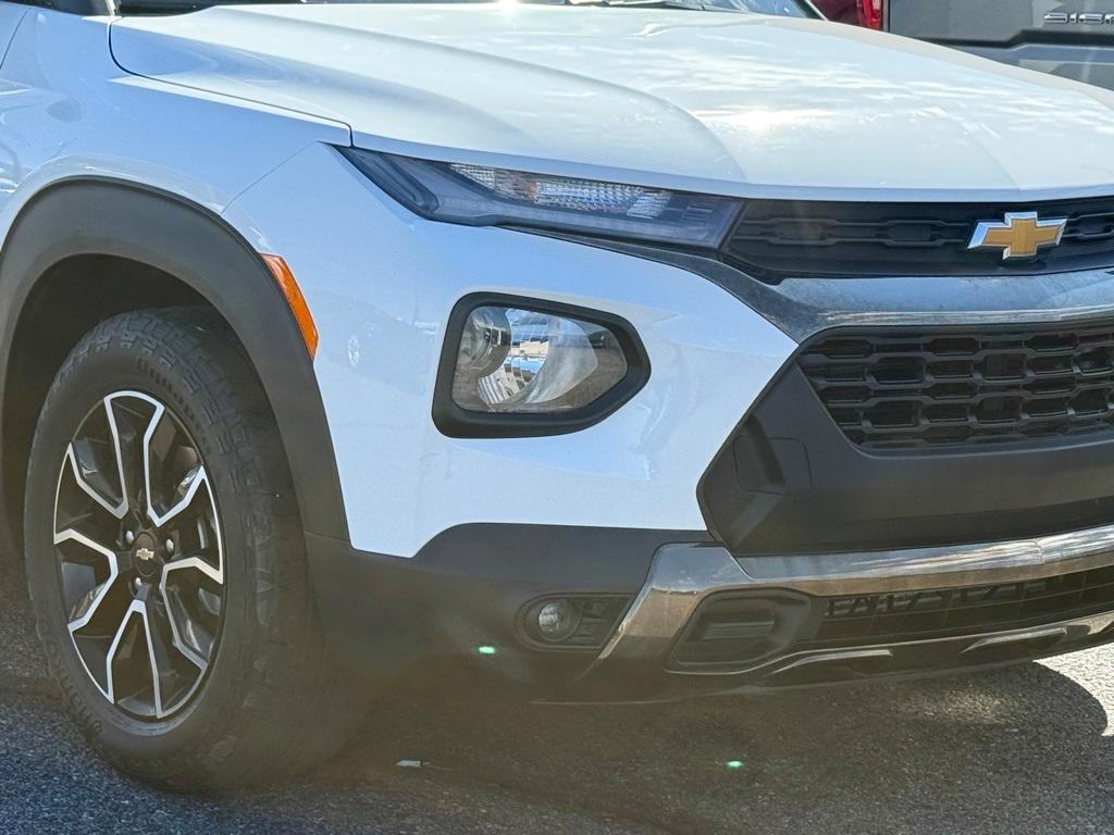 used 2023 Chevrolet TrailBlazer car, priced at $25,864