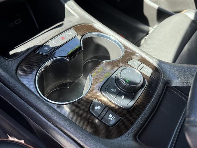 used 2023 GMC Acadia car, priced at $30,384