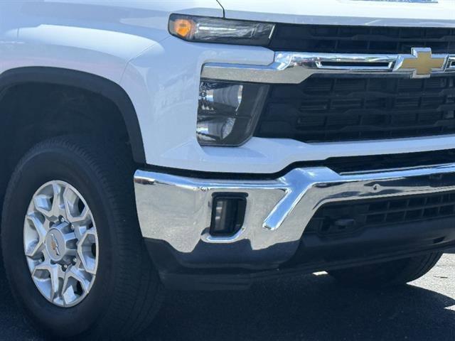 used 2025 Chevrolet Silverado 2500 car, priced at $59,384