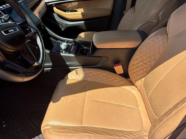 used 2024 Jeep Grand Cherokee car, priced at $45,384