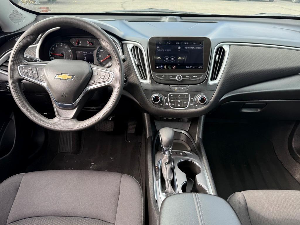 used 2024 Chevrolet Malibu car