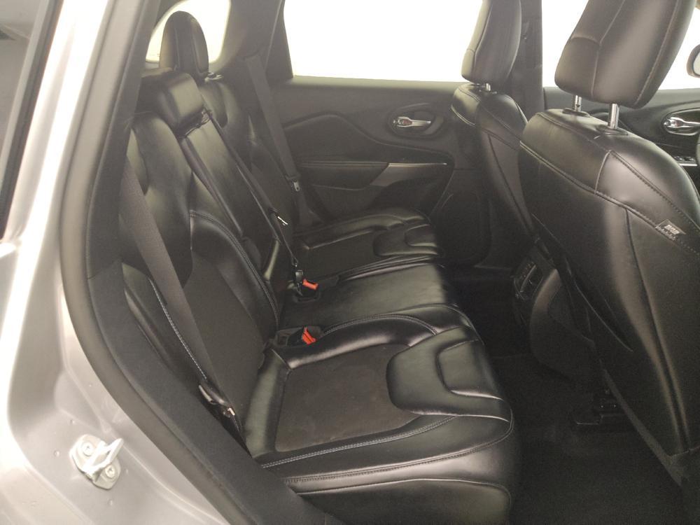 used 2020 Jeep Cherokee car, priced at $18,995