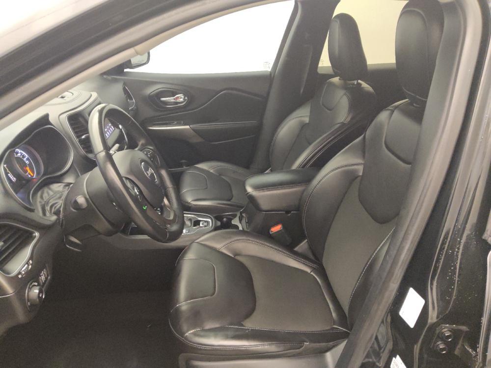 used 2019 Jeep Cherokee car, priced at $15,295