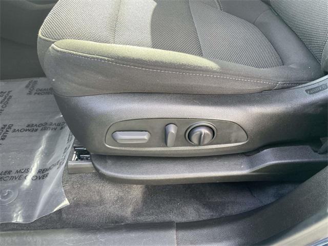 used 2022 Chevrolet Traverse car, priced at $18,987