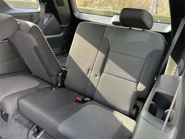 used 2022 Chevrolet Traverse car, priced at $18,987