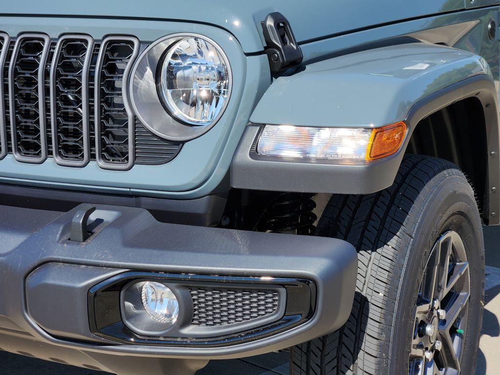 new 2025 Jeep Gladiator car, priced at $39,449