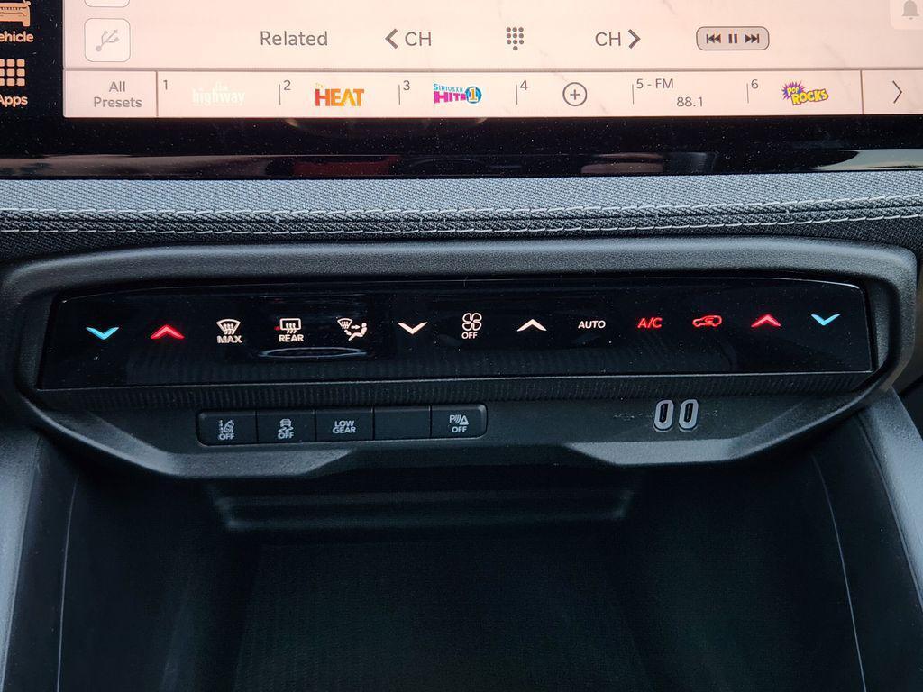 new 2026 Jeep Cherokee car, priced at $36,409